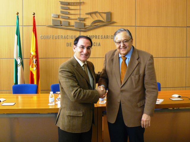 Los presidentes de la CEA y de la RFAF firmaron hoy un convenio de colaboración para acercar el deporte al mundo de la empresa