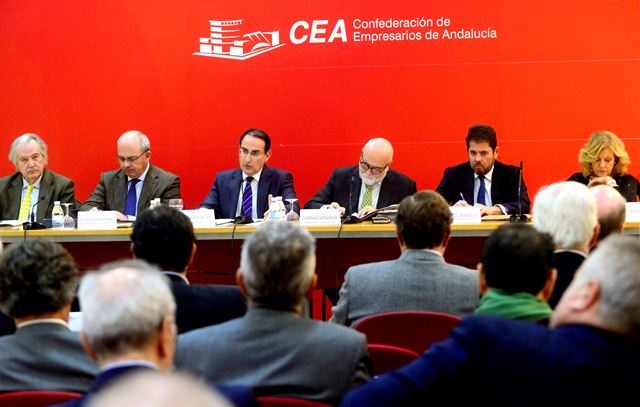 La organización empresarial analiza la actualidad política y social de España y Andalucía